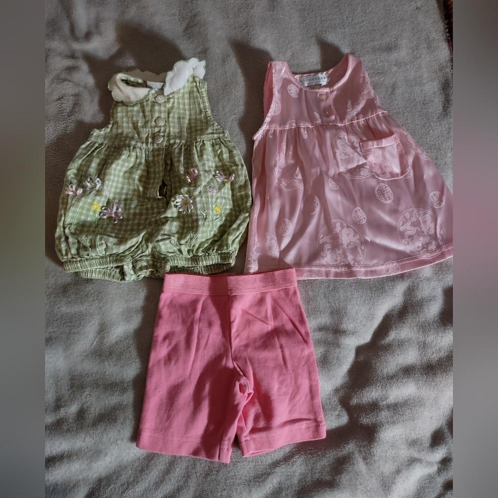 Bundle Of (3) Baby Clothing Items/Various Colors/Size 3-6 Months (Girls)